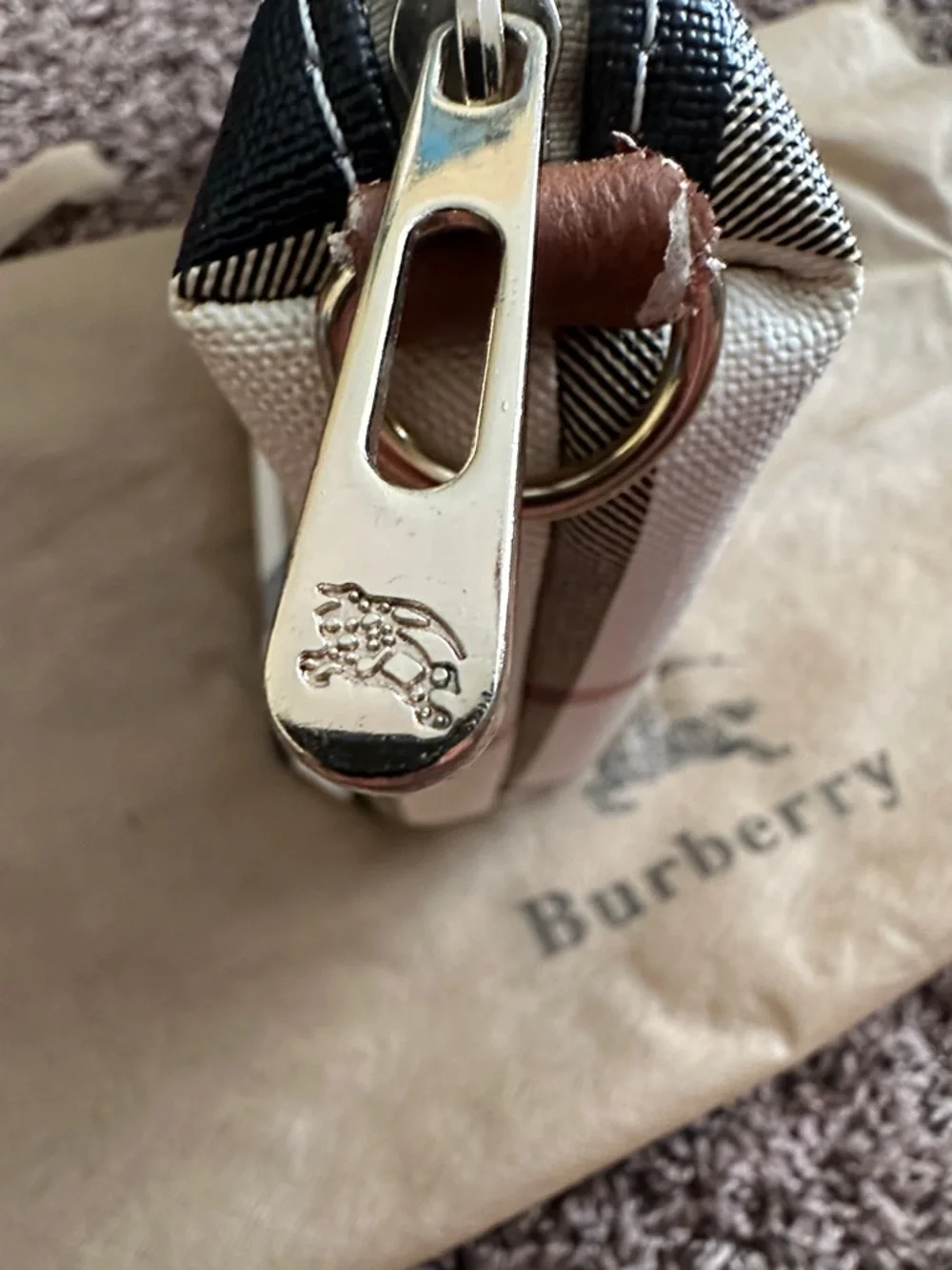 Burberry Small Tote - Picture 5 of 14